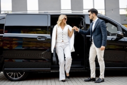 Premium Service Chauffeur für Stundenbuchung